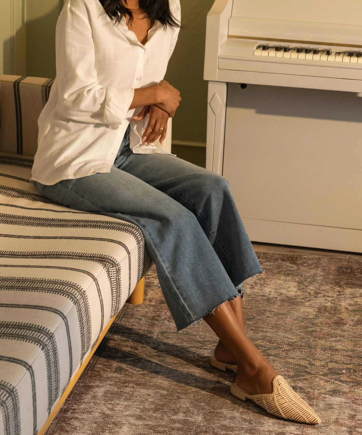 The Goldfinch 15 Woven Slide - Dawn Woven